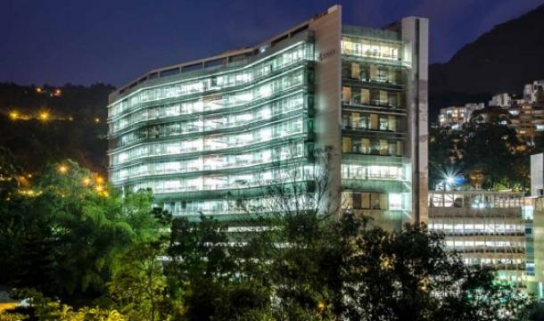Edificio verde en Medellín, Colombia. Edificio verde en Medellín, Colombia.